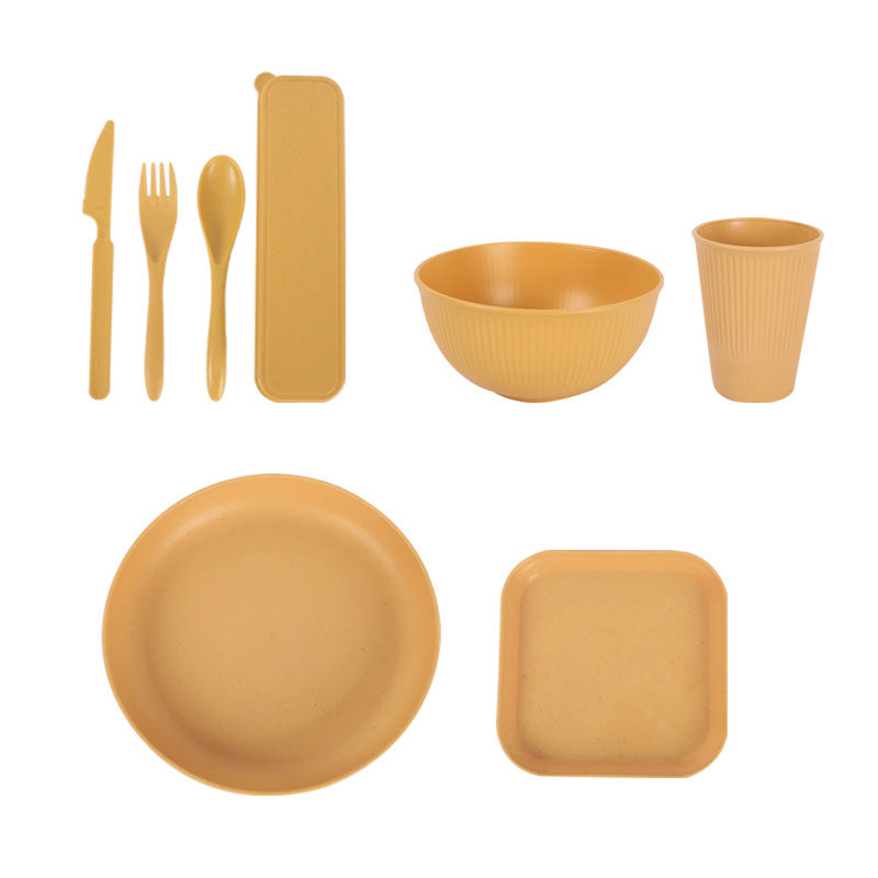 8-Piece Plastic Dinnerware Set